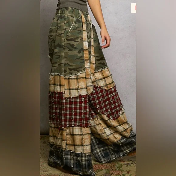 POL Patchwork Wide-Leg Pants - Camouflage and Plaid - Picture 3 of 4